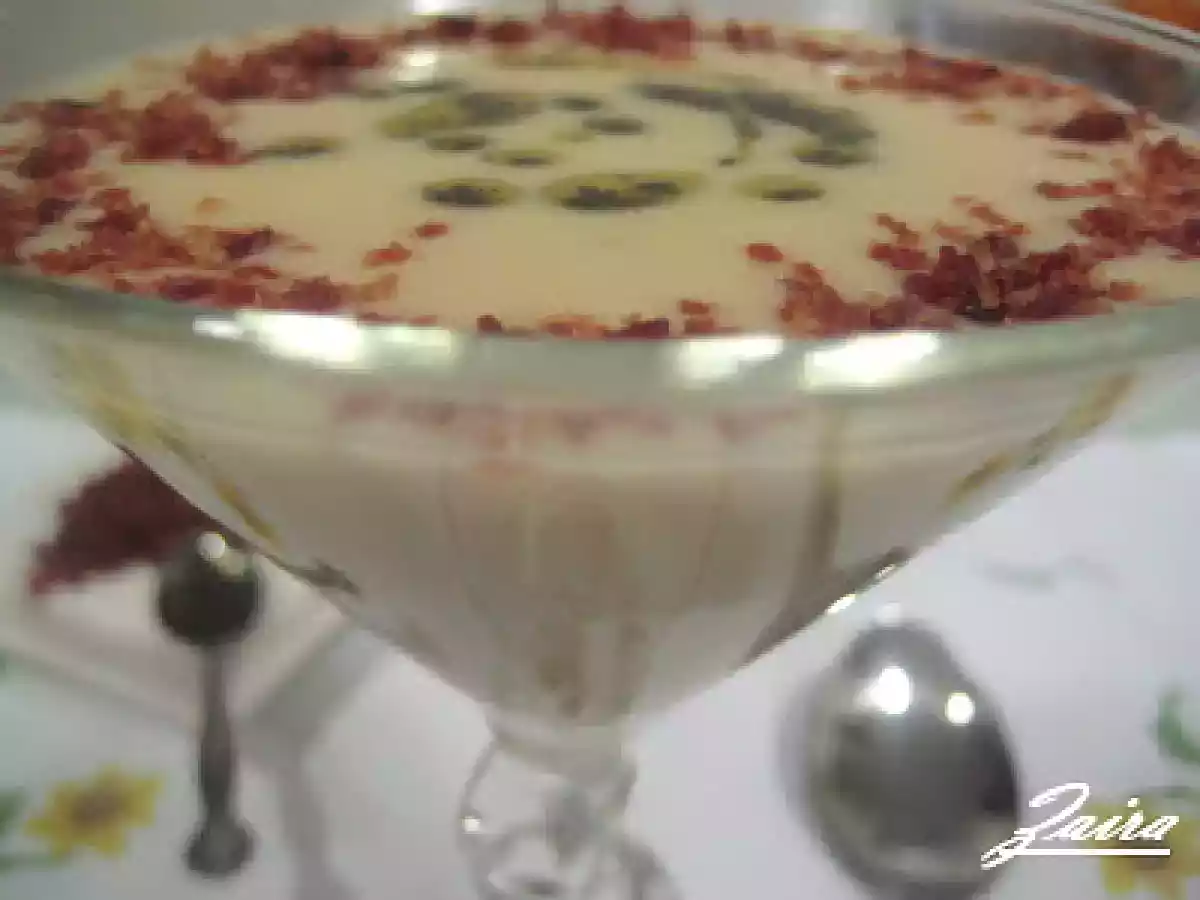 Crema de espárragos con crujiente de jamón y aceite de trufa - foto 2