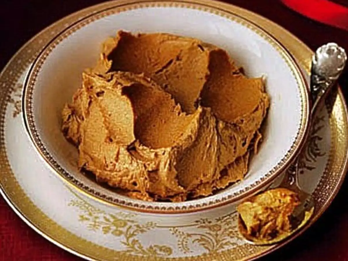 Crema de turrón, mascarpone y chocolate al brandy