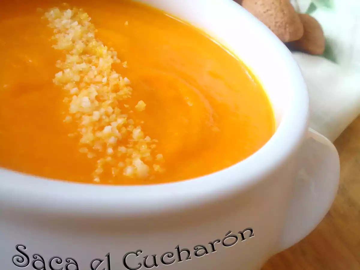 Crema de zanahorias con almendras