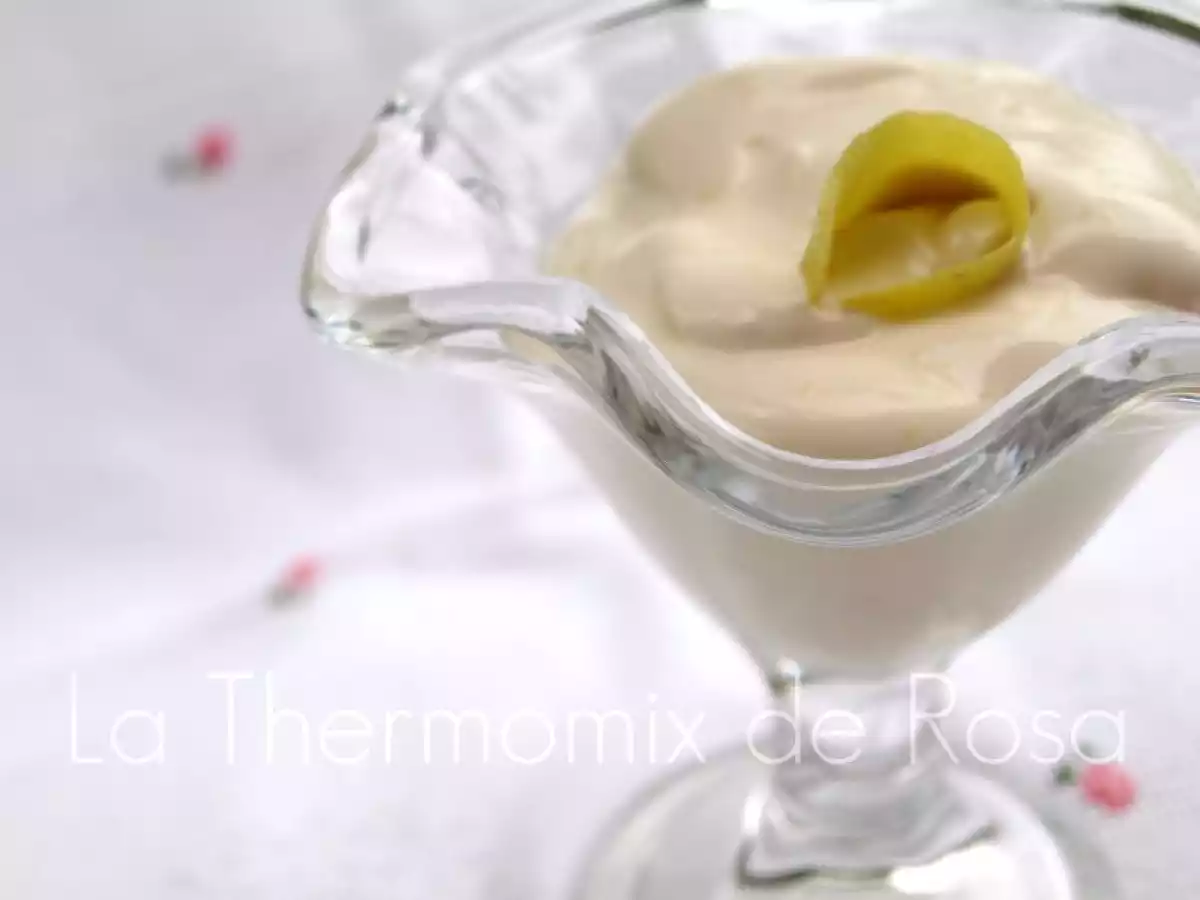 Crema helada de limón