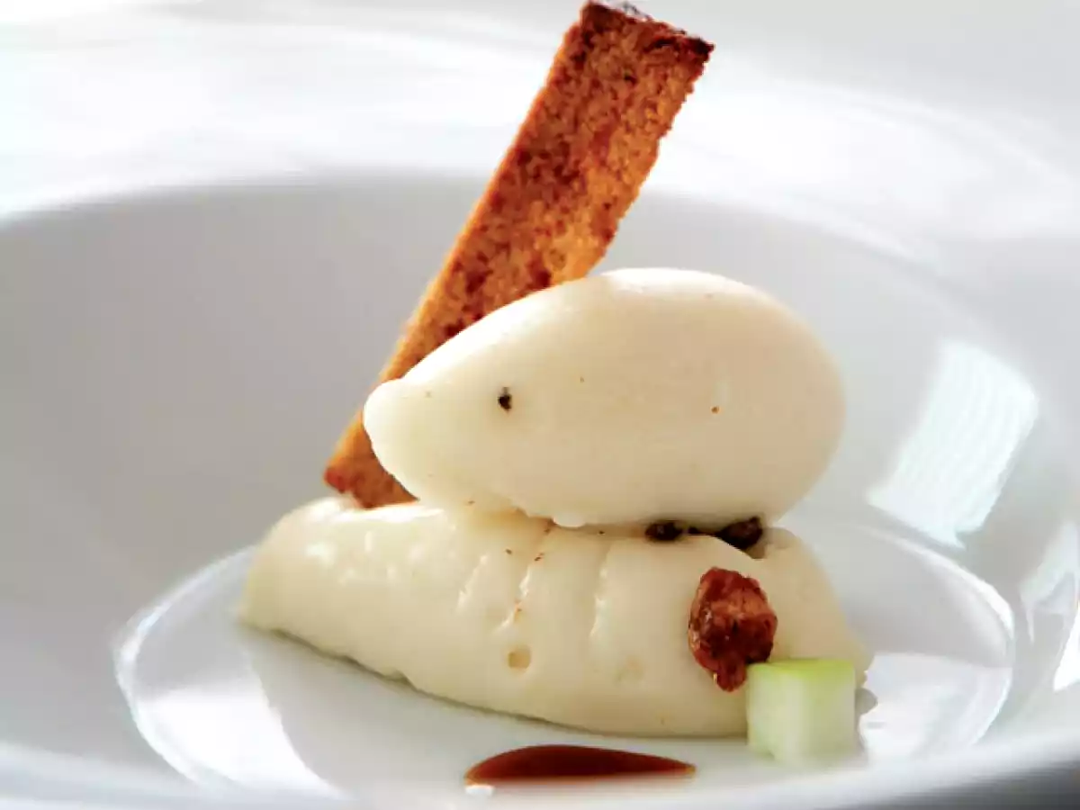 Cremoso de mascarpone con helado de manzana verde