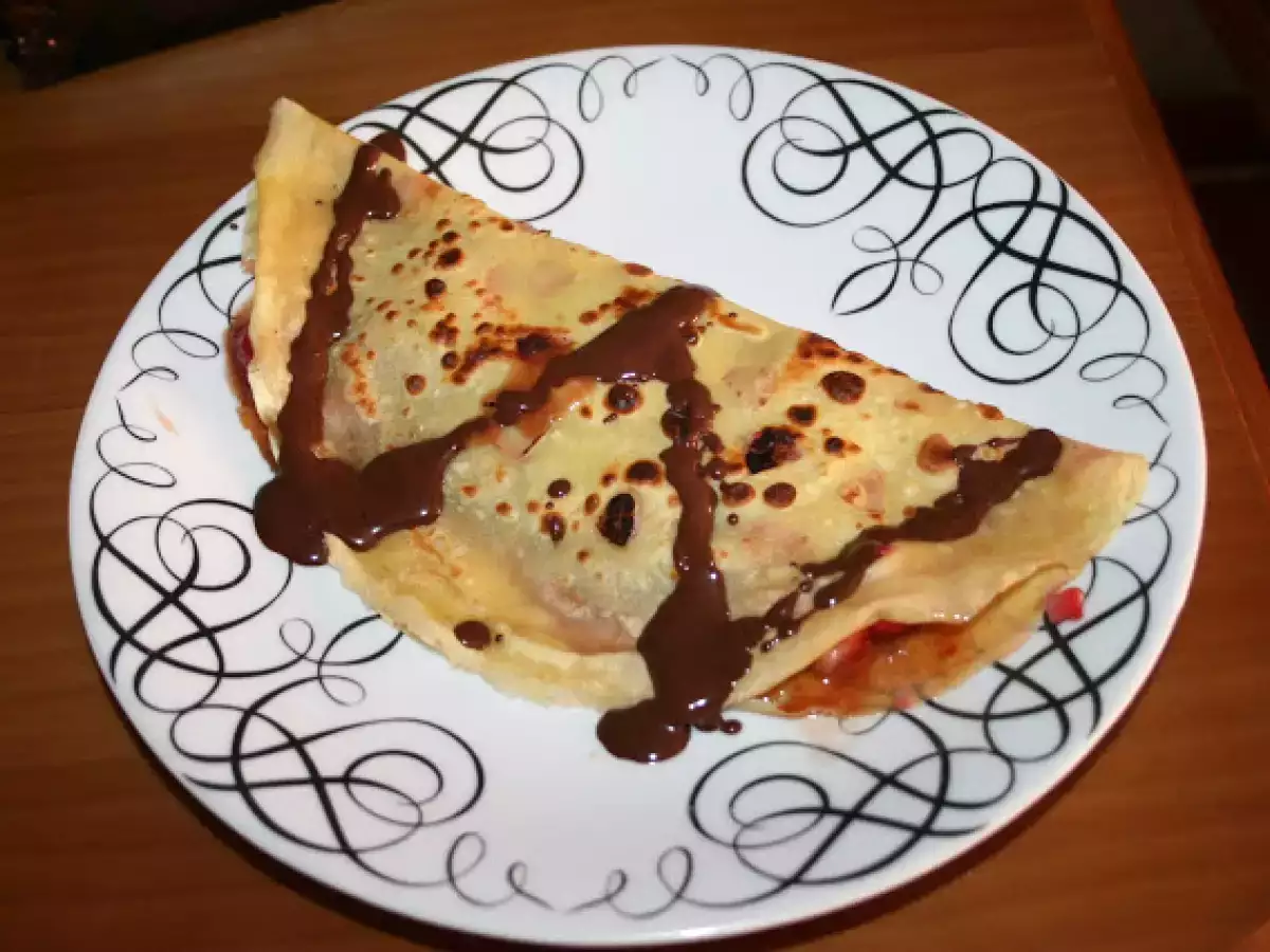 Crepe de fresas y chocolate blanco - foto 2