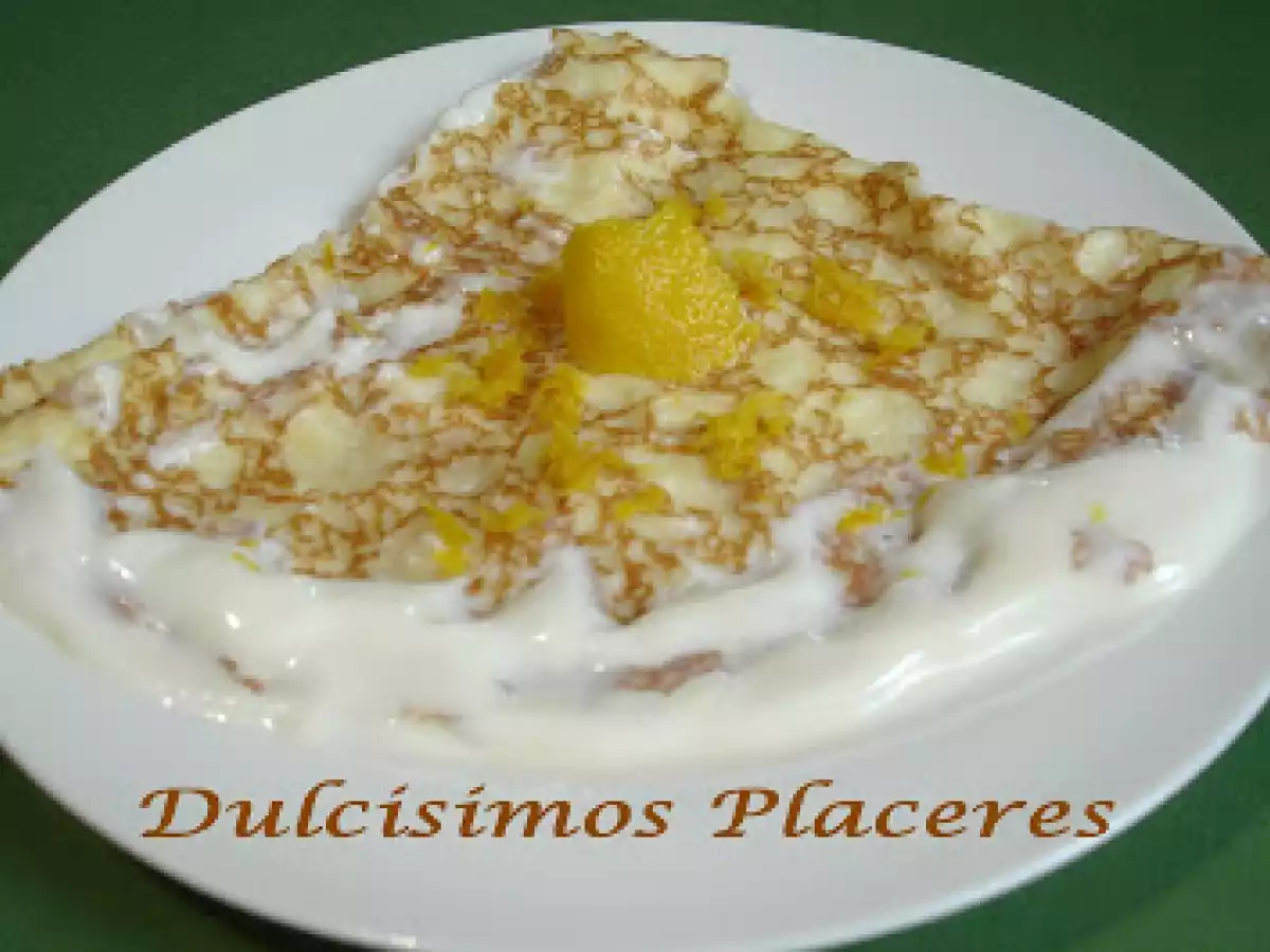 CRÊPES CON CREMA DE YOGUR CON QUESO Y LIMÓN