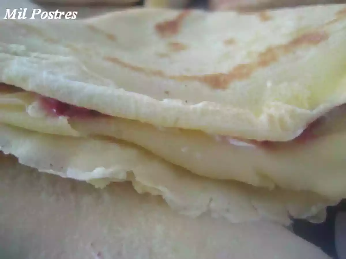 Crepes con queso fresco y mermelada de cerezas - foto 5