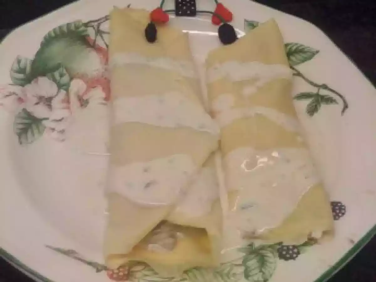 Crepes de Anchoas y champiñones con salsa roquefort