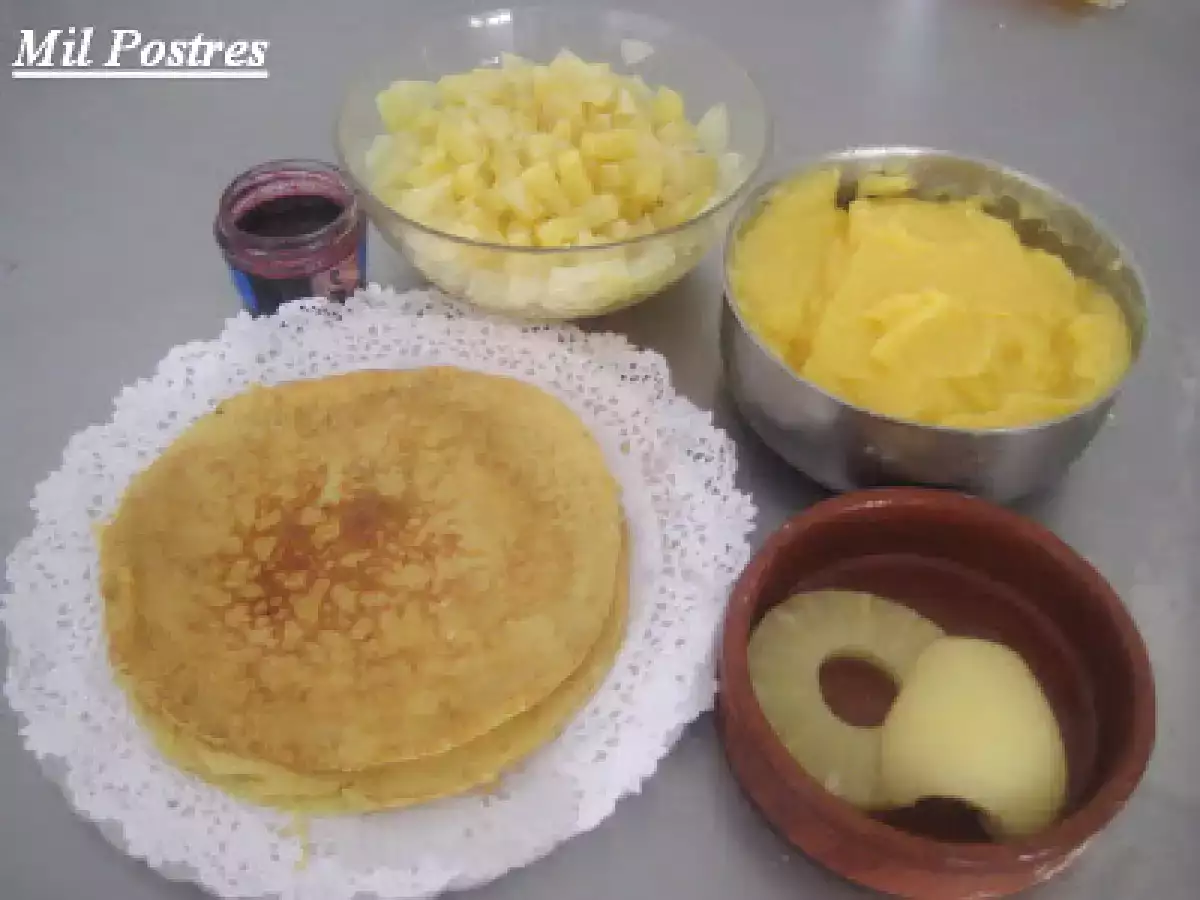 Crepes de crema y frutas con coulis de frutas rojas - foto 7