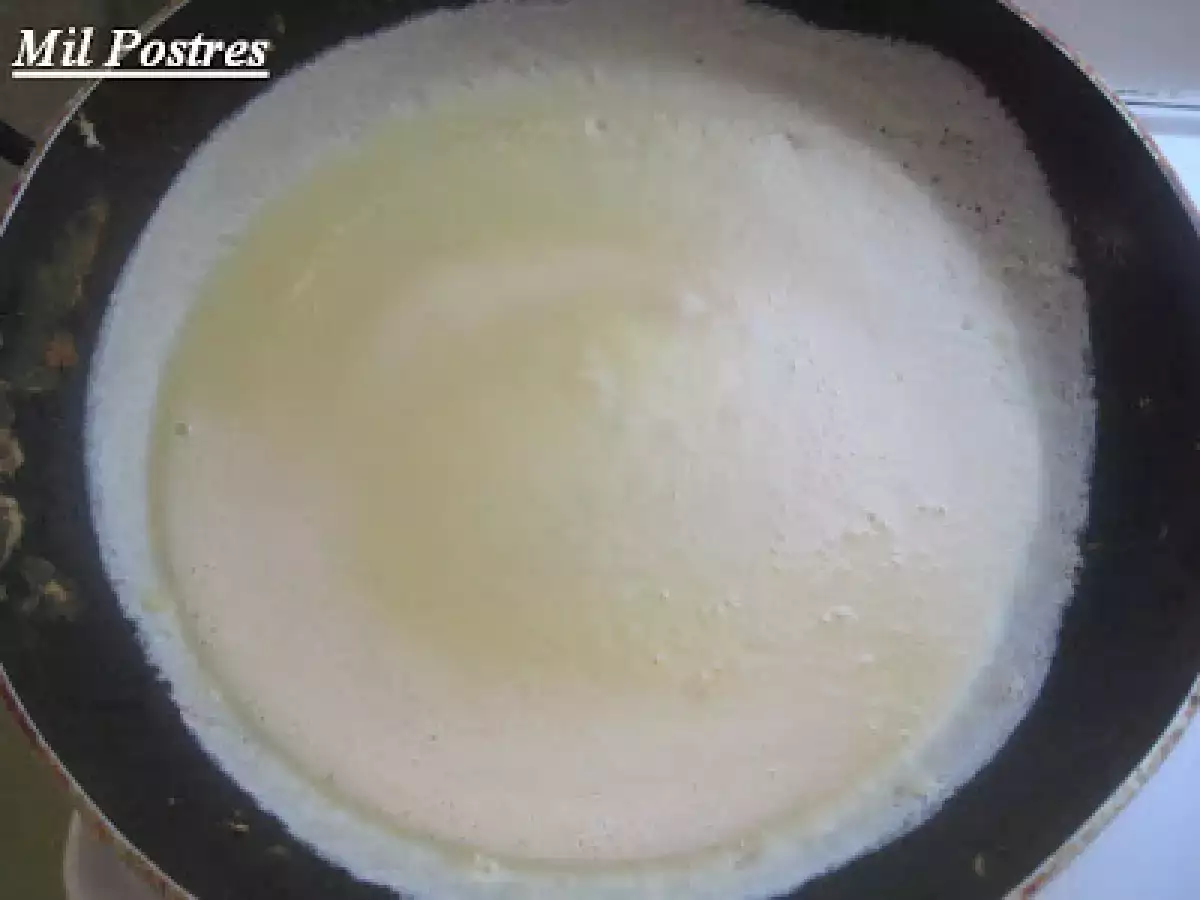 Crepes de crema y frutas con coulis de frutas rojas - foto 8