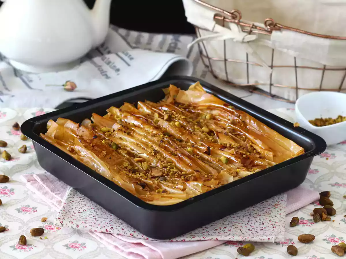 Crinkle cake, el crujiente pastel de pasta filo