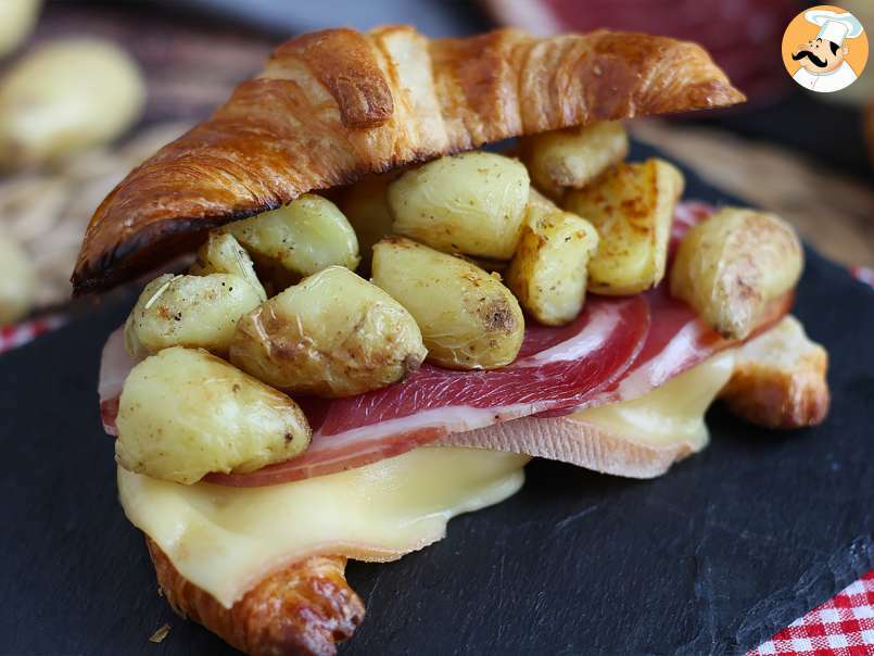 Croissant con queso raclette y patata para un brunch gourmet - foto 5