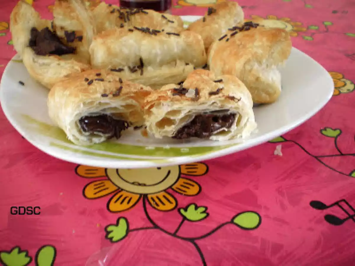 CROISSANTS CASEROS RELLENOS DE CHOCOLATE