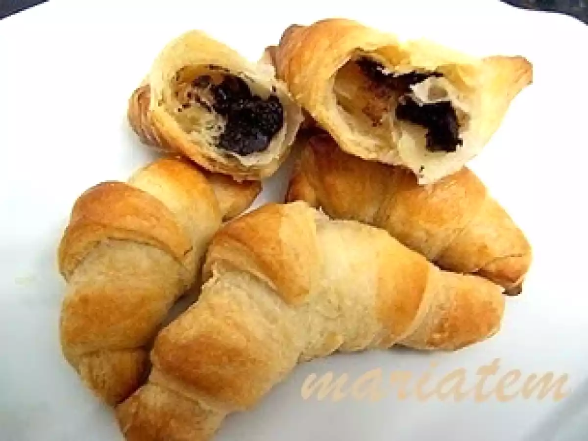 Croissants con masa de hojaldre rápido (th.)