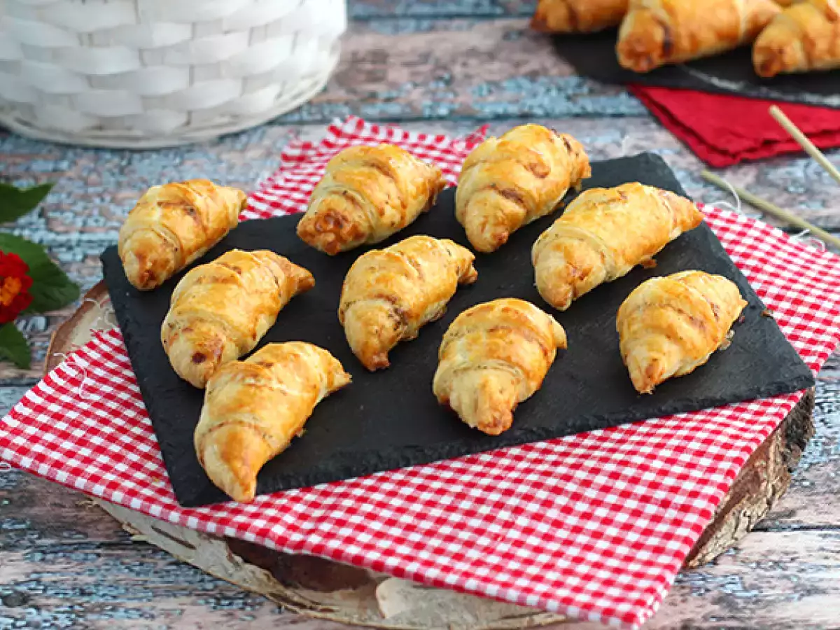 Croissants de jamón cocido y queso crema - foto 2