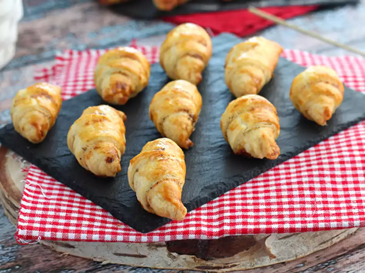 Croissants de jamón cocido y queso crema - foto 4