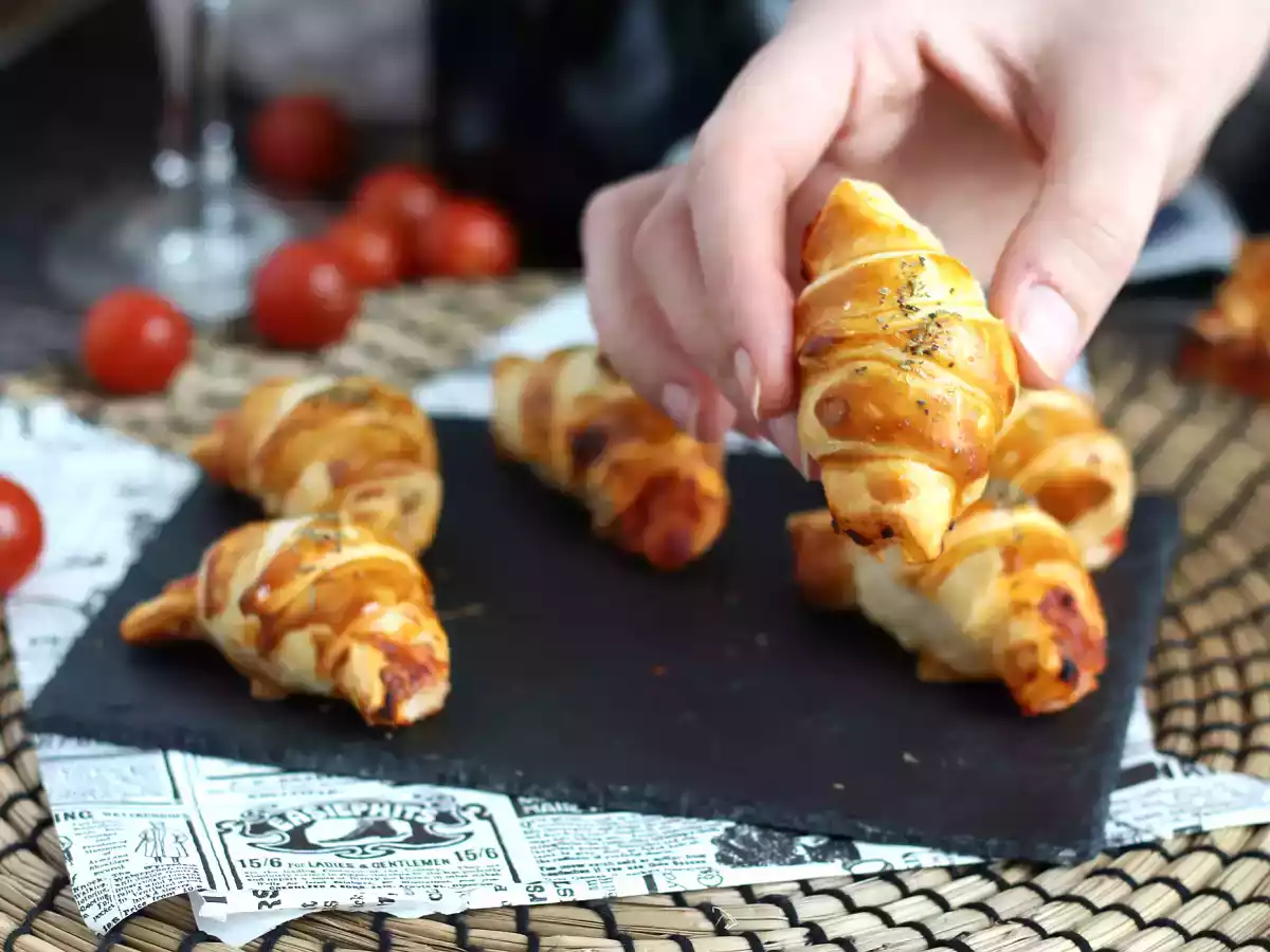 Croissants pizza de jamón y queso - foto 3