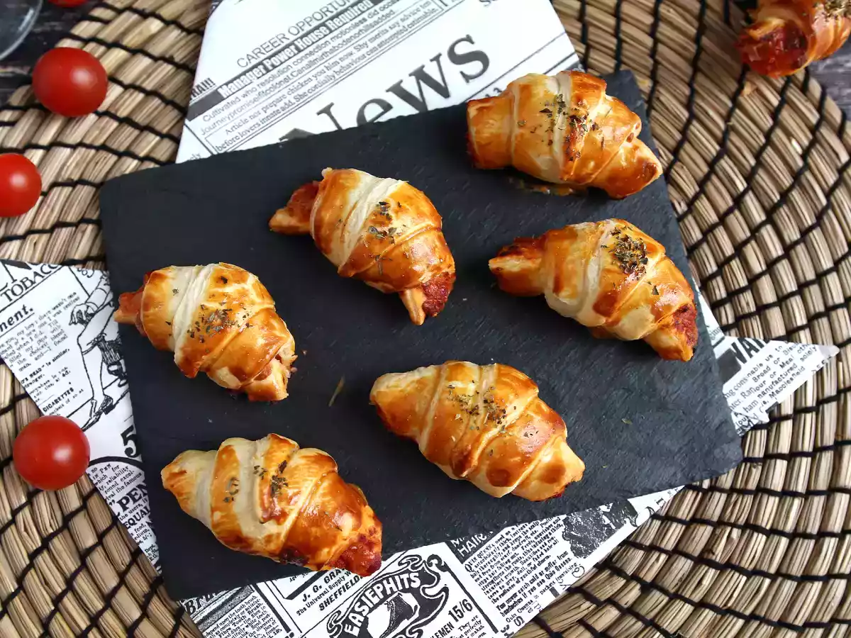 Croissants pizza de jamón y queso - foto 5