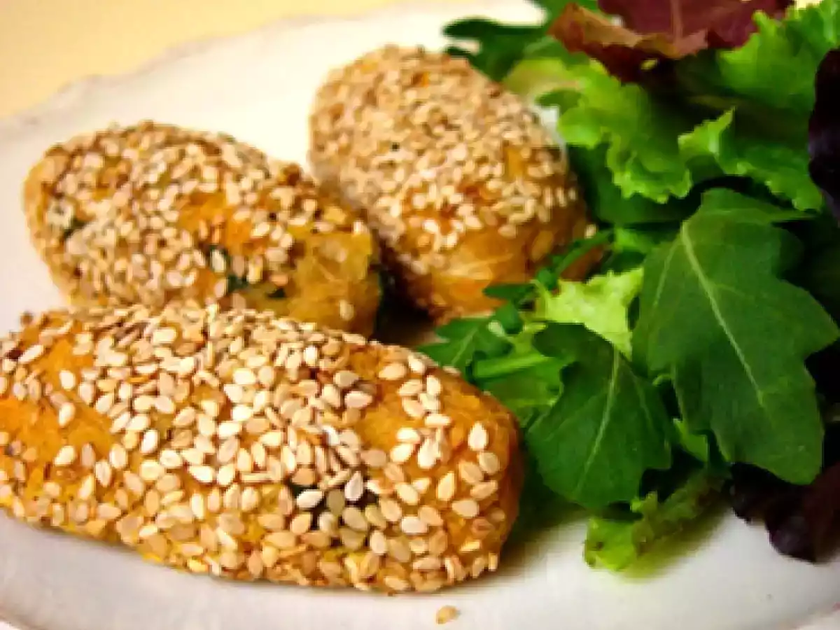 Croquetas de garbanzo, calabaza y sésamo
