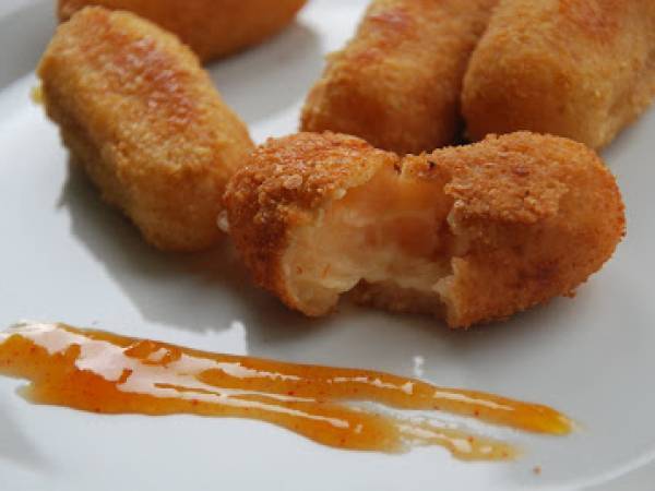 Croquetas de patata con chutney de mango