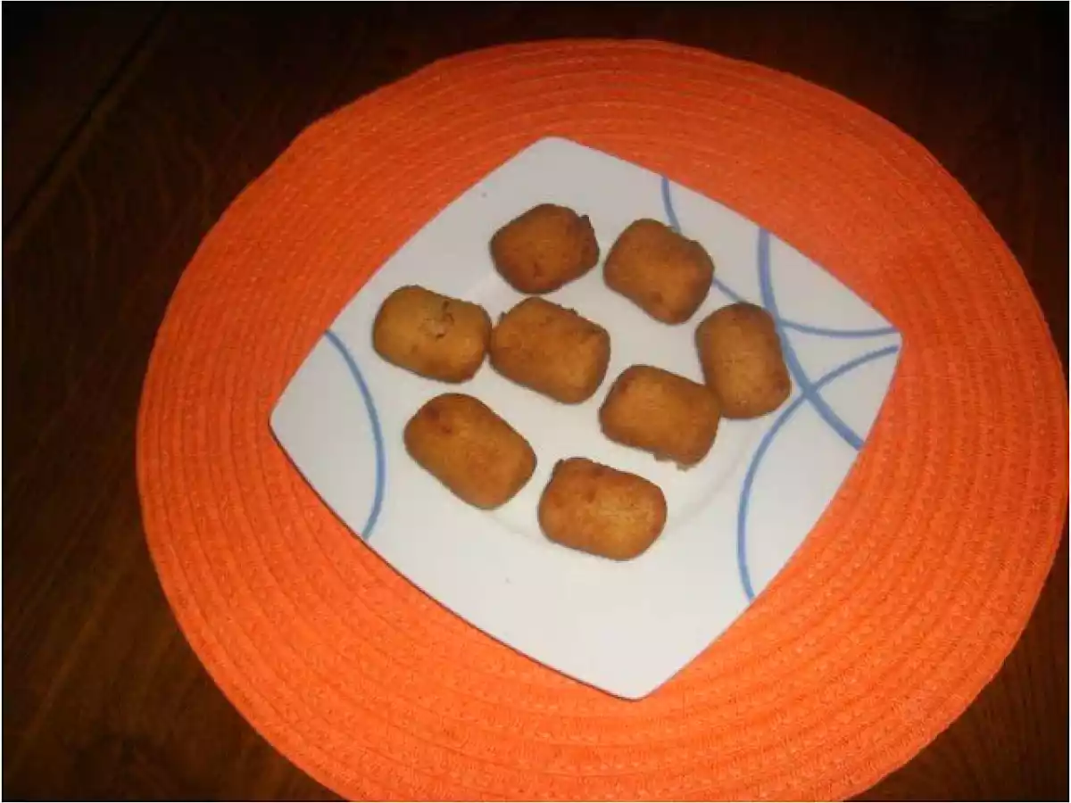CROQUETAS DE QUESO ROQUEFORT