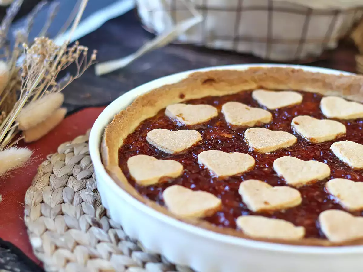 Crostata italiana de mermelada de fresa, con corazones de masa: el postre perfecto para San Vale - foto 2