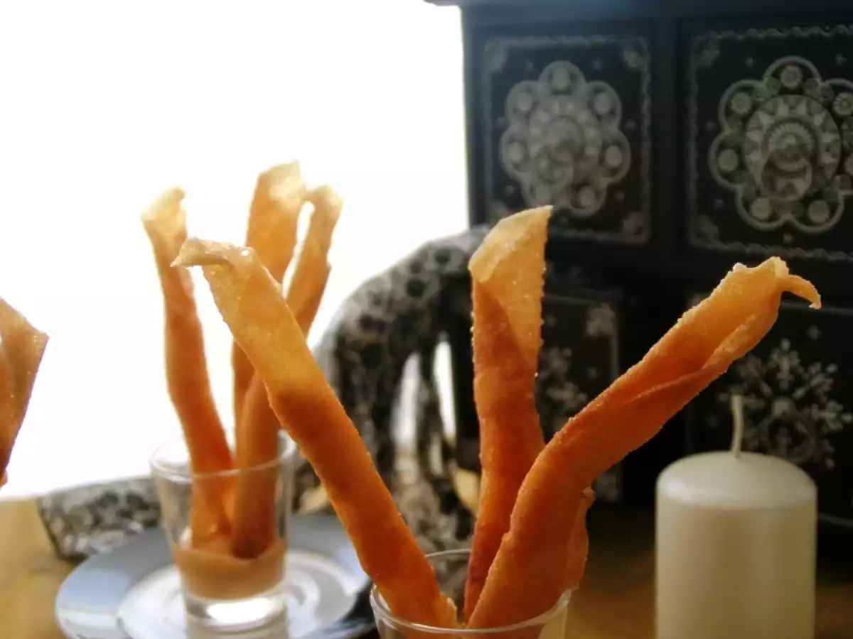 Crujiente de langostinos en masa brick