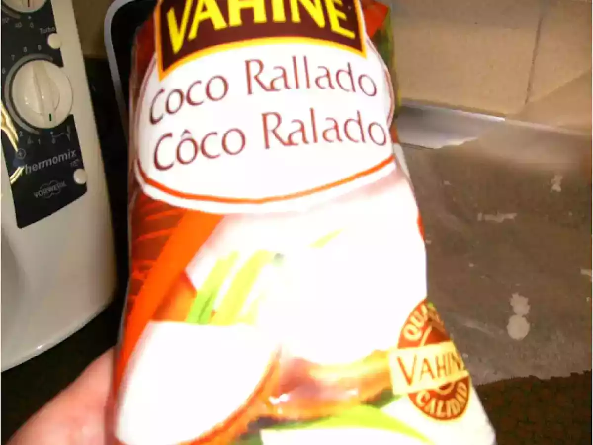 CRUJIENTES DE COCO, CON COCO RALLADO - foto 2