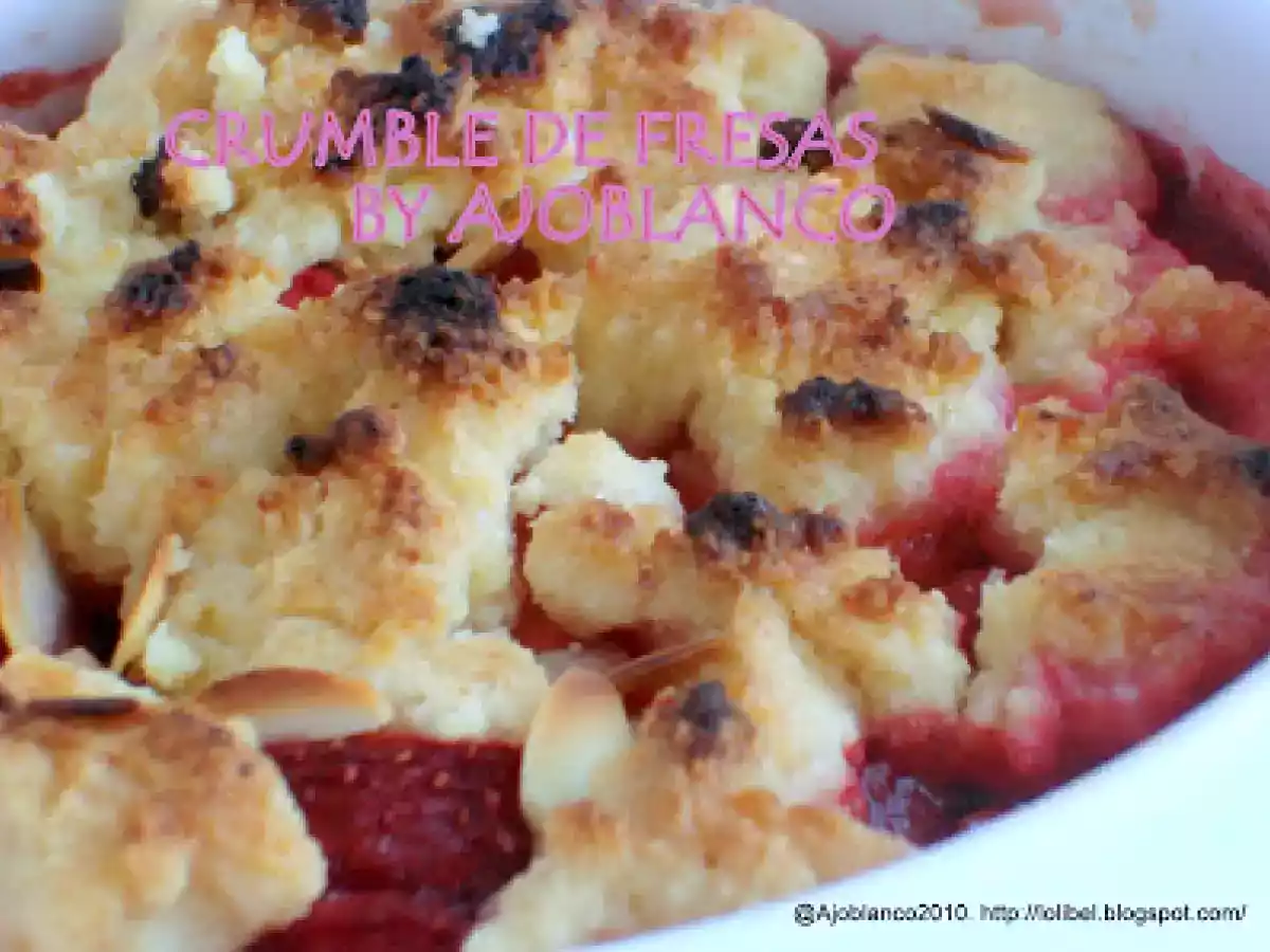 Crumble de fresas con almendras y agradable visita - foto 2