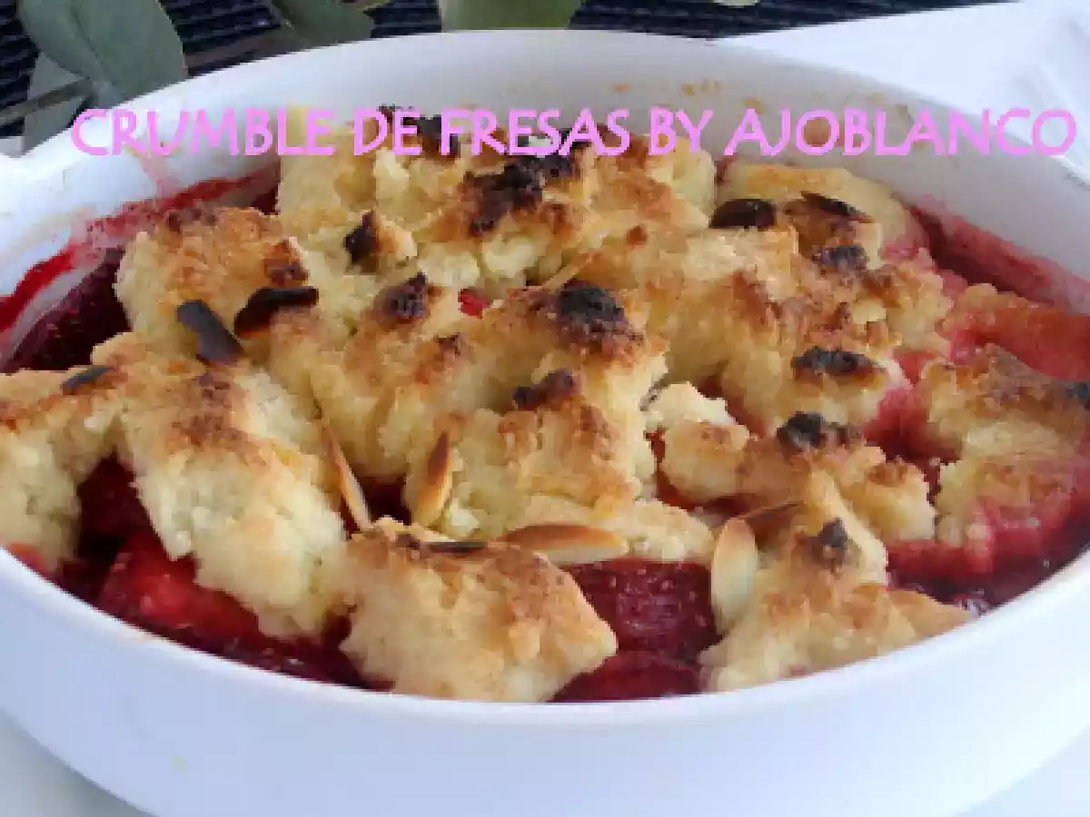 Crumble de fresas con almendras y agradable visita - foto 3