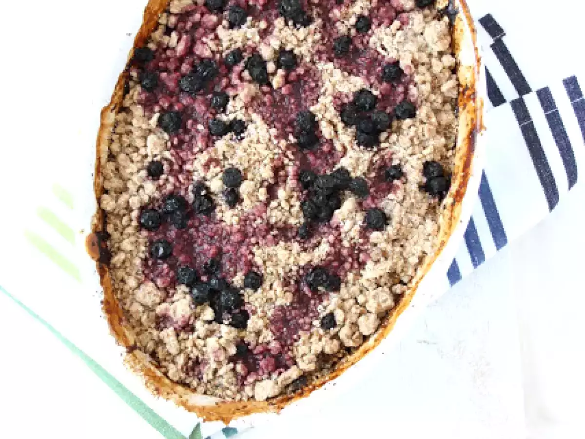 Crumble de frutos rojos con helado mascarpone