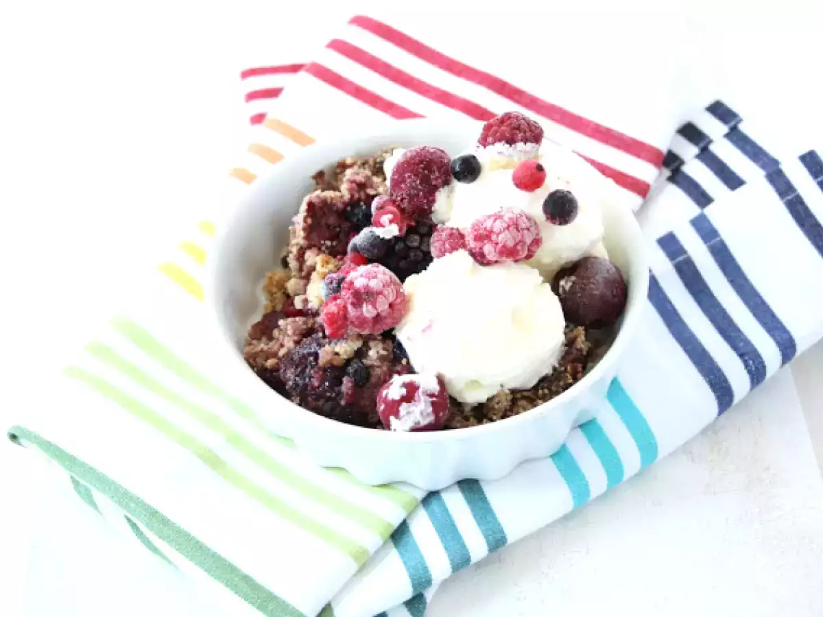 Crumble de frutos rojos con helado mascarpone - foto 4