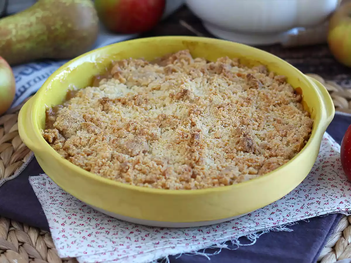 Crumble de manzana y pera muy crujiente y fácil