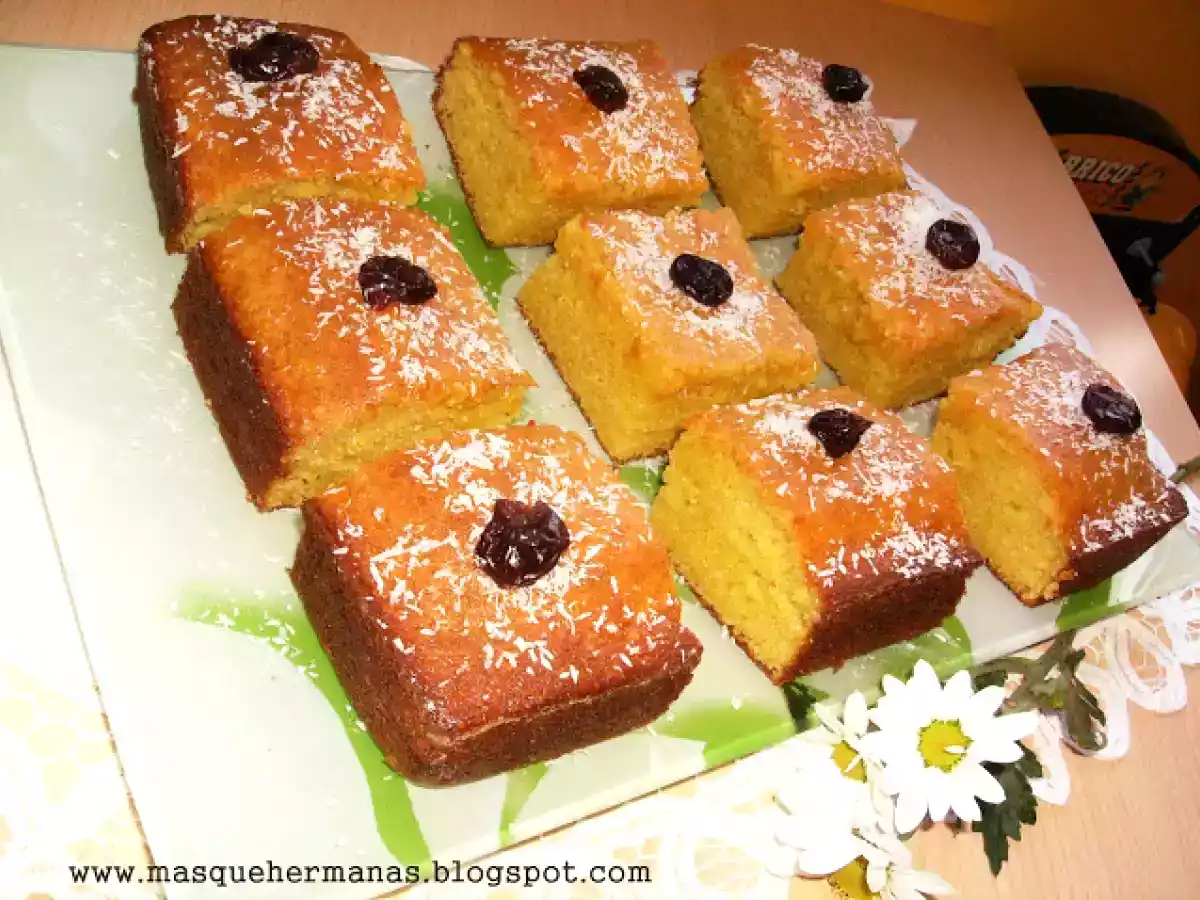 CUADRADITOS DE BIZCOCHO DE QUESO FRESCO y Dibarcafé - foto 2