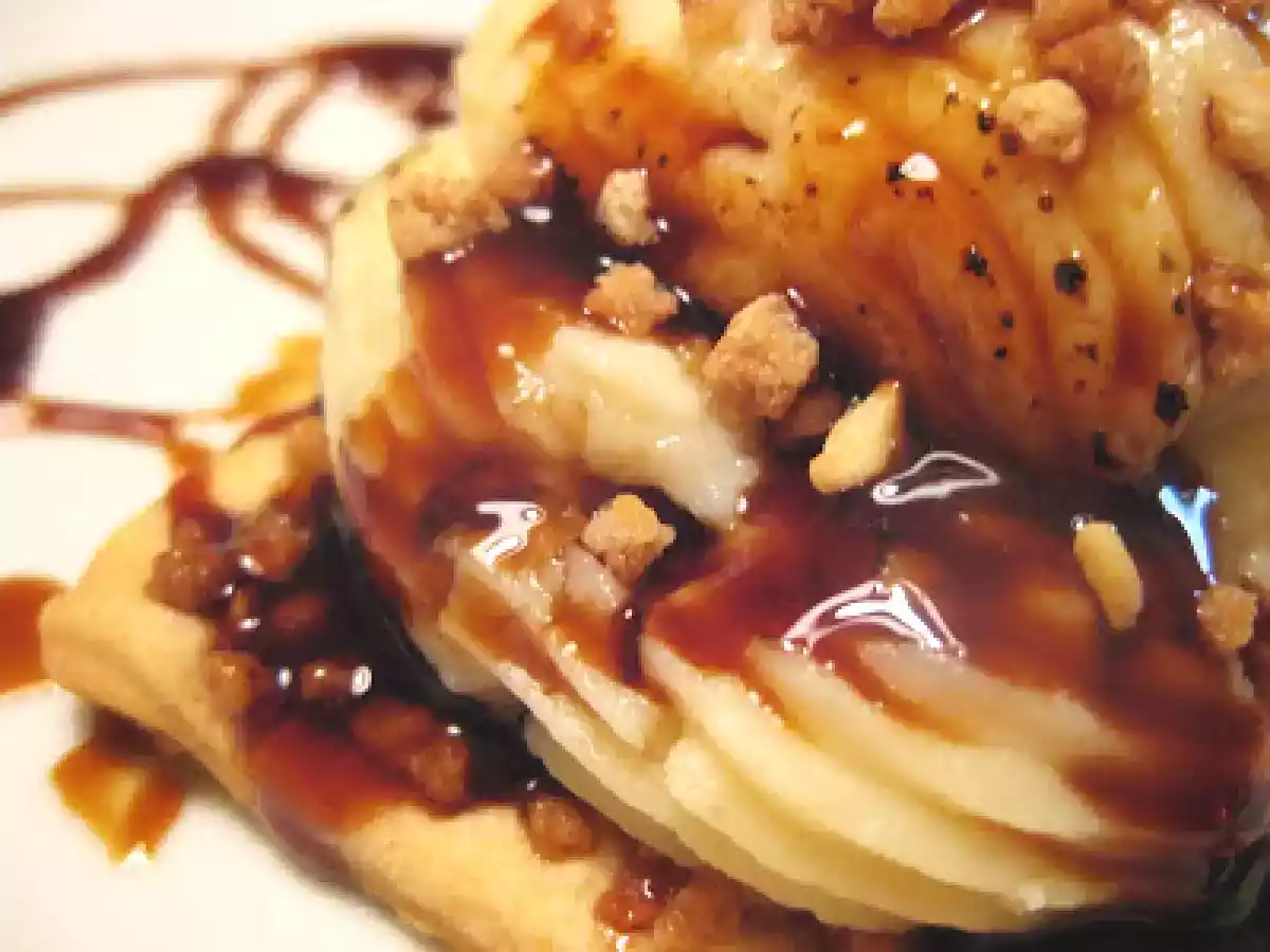 CUADRADITOS DE SABLÉ CON CREMA, CARAMELO Y CRUJIENTE DE AVELLANA - foto 2