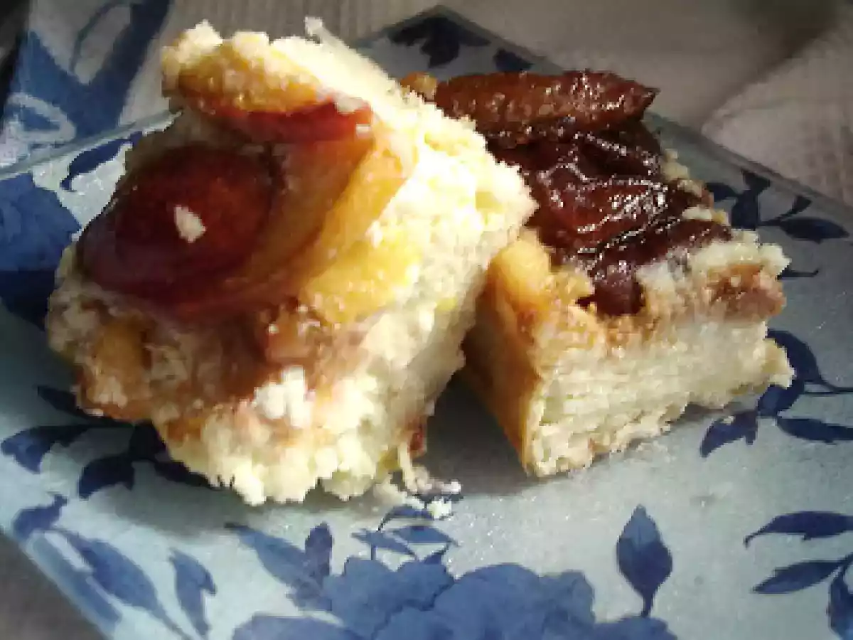 CUADRADOS DE RICOTTA Y CIRUELAS