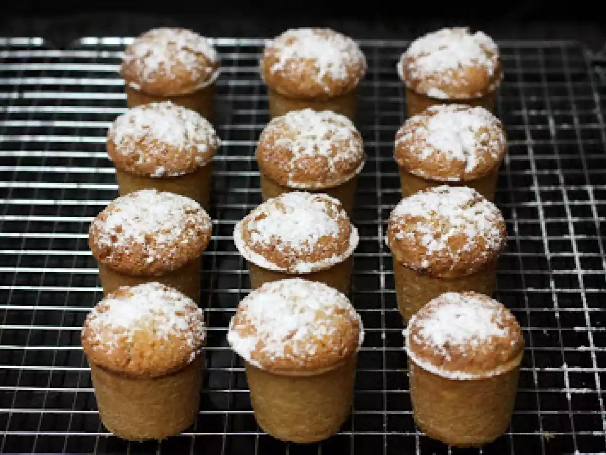 Cubiletes de almendras y jerez