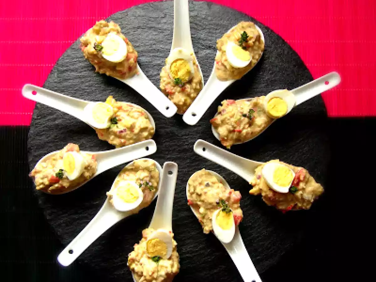 Cucharillas con picada fresca y huevo de codorniz - foto 3