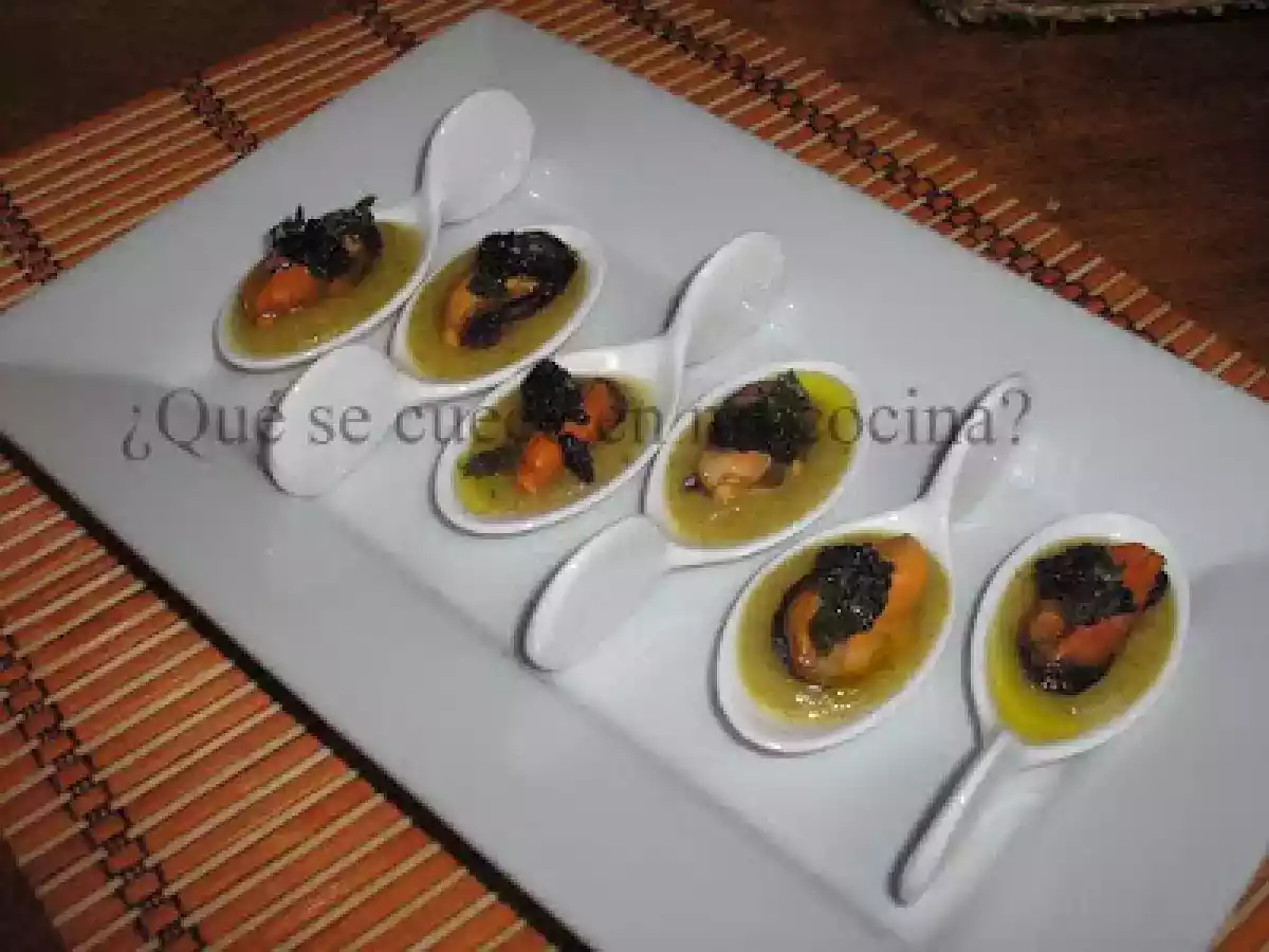 CUCHARILLAS DE MEJILLONES, DOS VERSIONES - foto 2