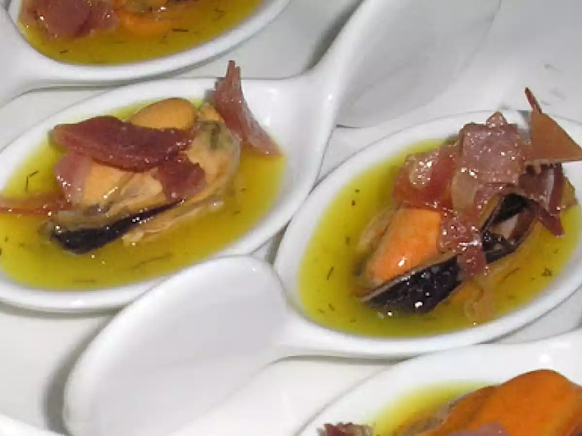 CUCHARILLAS DE MEJILLONES, DOS VERSIONES - foto 3