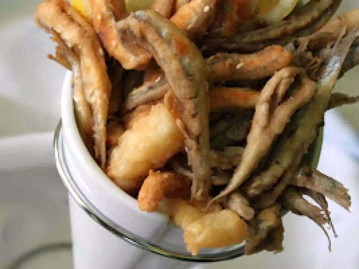 Cucurucho de pescaito frito