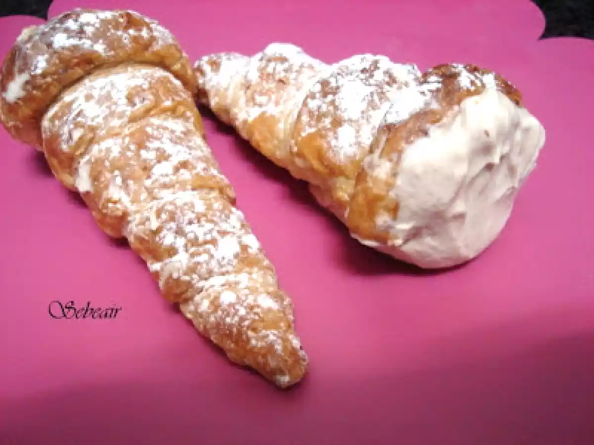 CUCURUCHOS RELLENOS DE CREMA PASTELERA Y DE NATA DE CREMA DE CASTAÑAS - foto 3