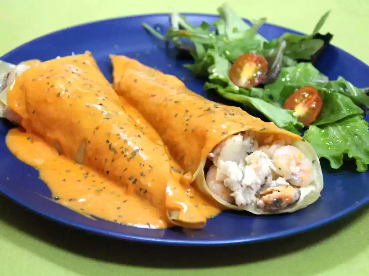 Cuernos de rape, langostinos y mejillones