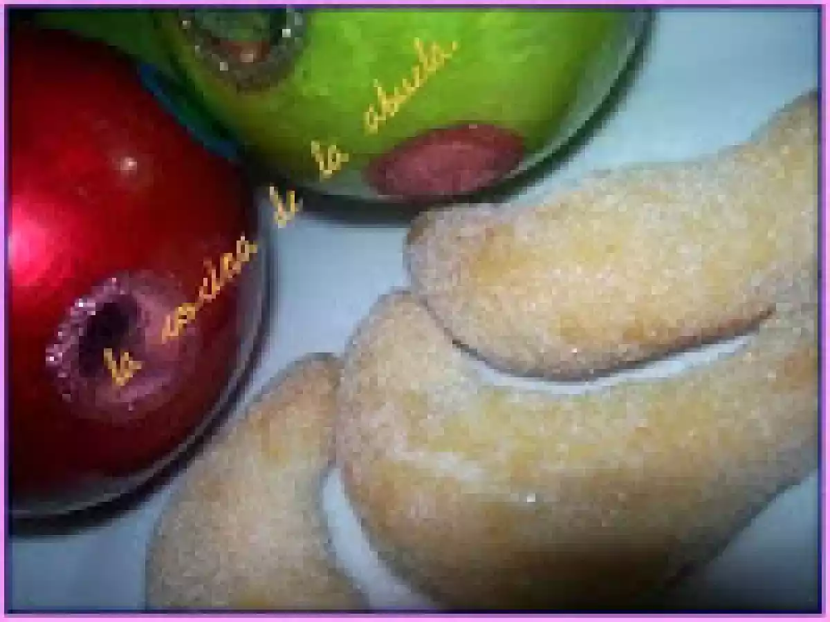 CUERNOS DE VAINILLA - foto 2