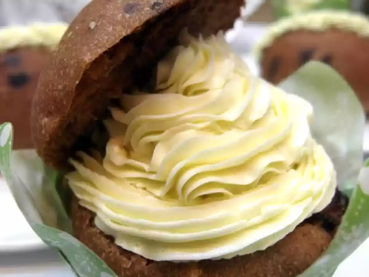 Cupbreads de chocolate con crema de leche condensada