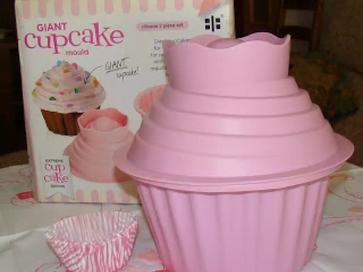 Cupcake Gigante con CobeRtuRa de Chocolate - foto 3