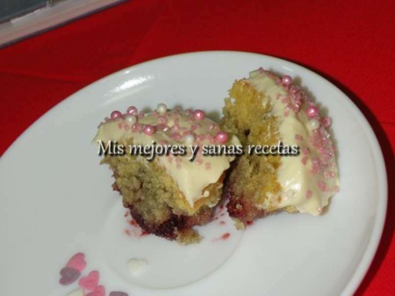 Cupcakes con mermelada de cereza. - foto 9