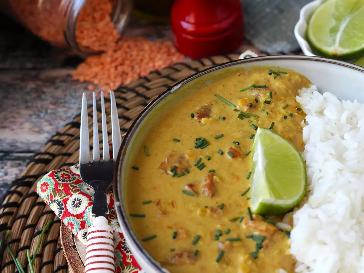 Curry de lentejas rojas con leche de coco: una receta fácil y cremosa - foto 3