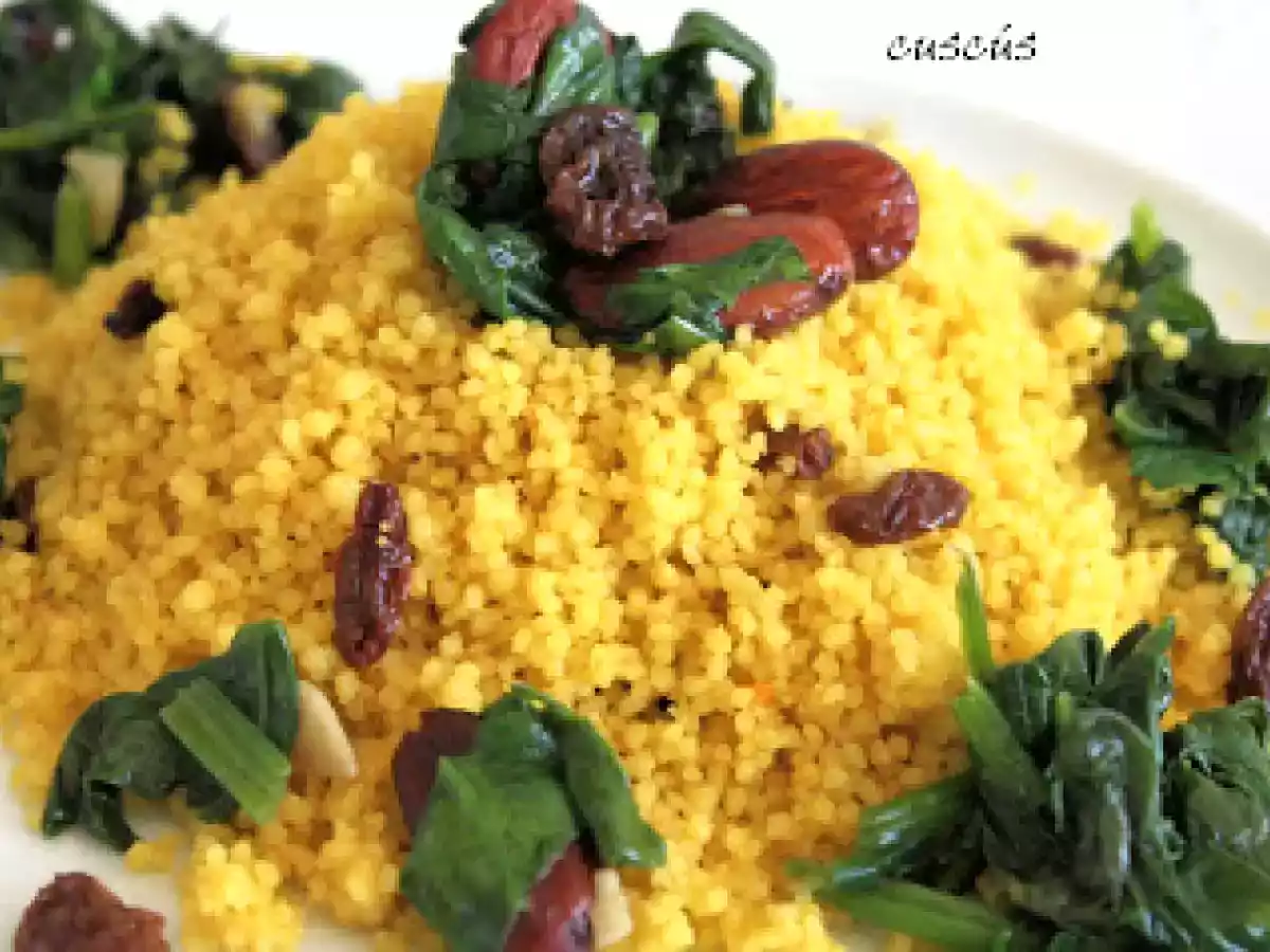 Cuscús de espinacas y ensalada