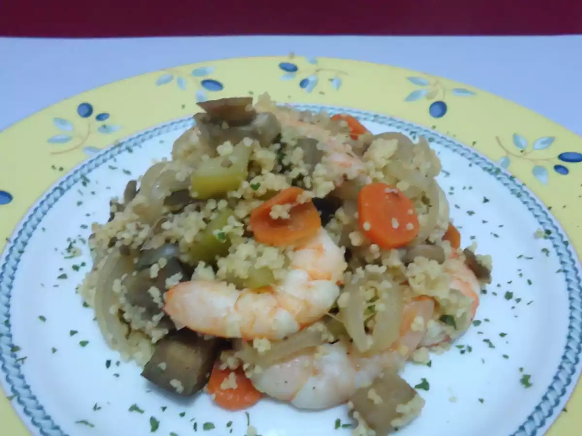 Cuscus de verduras y langostinos