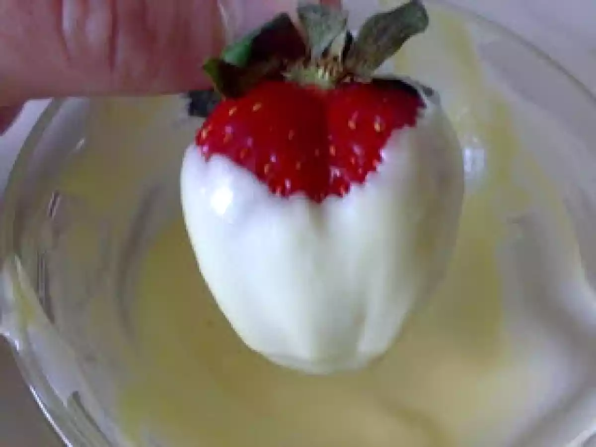 Decoracion de fresas para pastel/torta de novios - foto 2