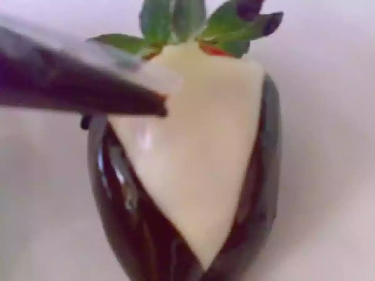 Decoracion de fresas para pastel/torta de novios - foto 7