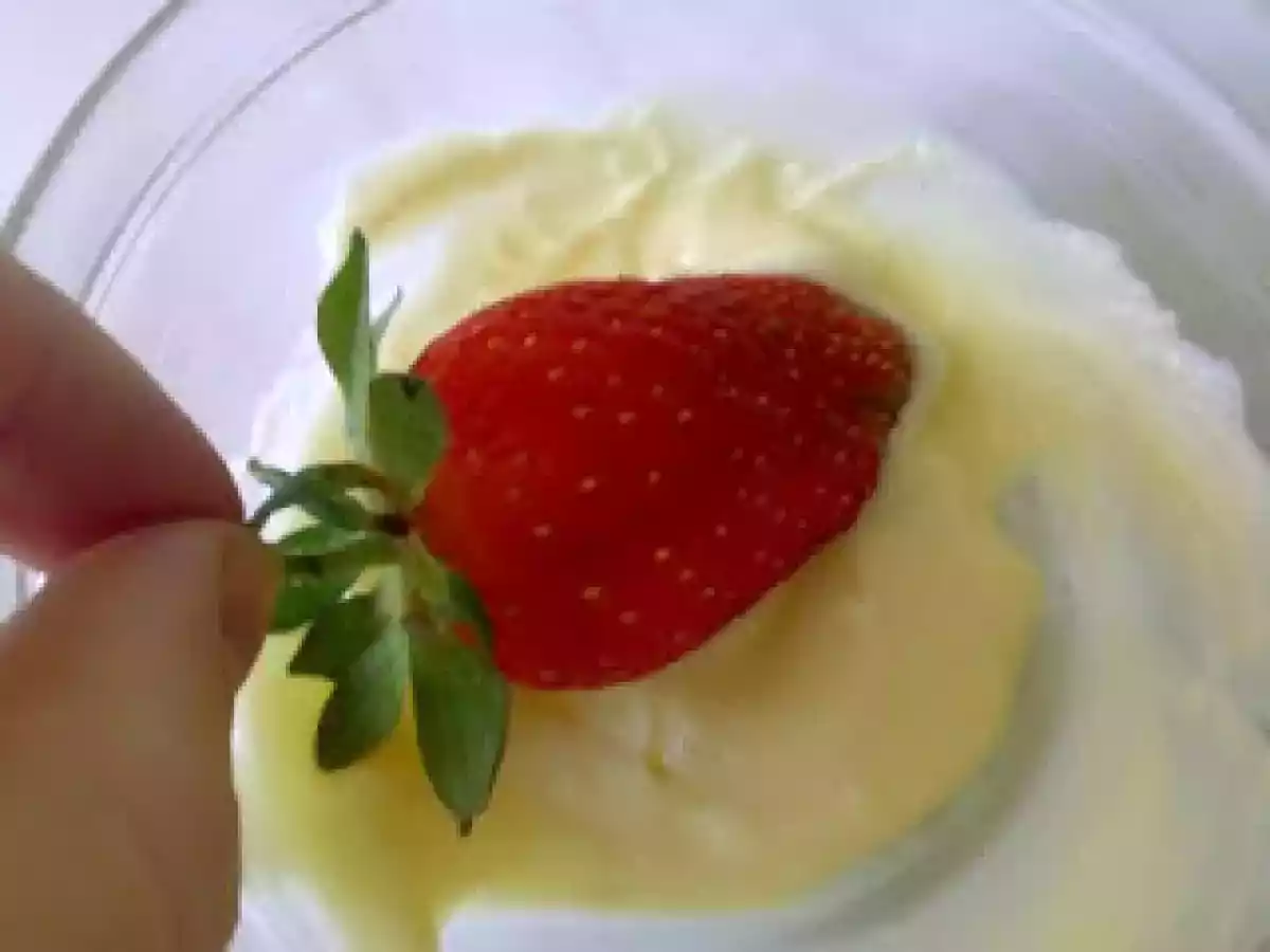 Decoracion de fresas para pastel/torta de novios - foto 13